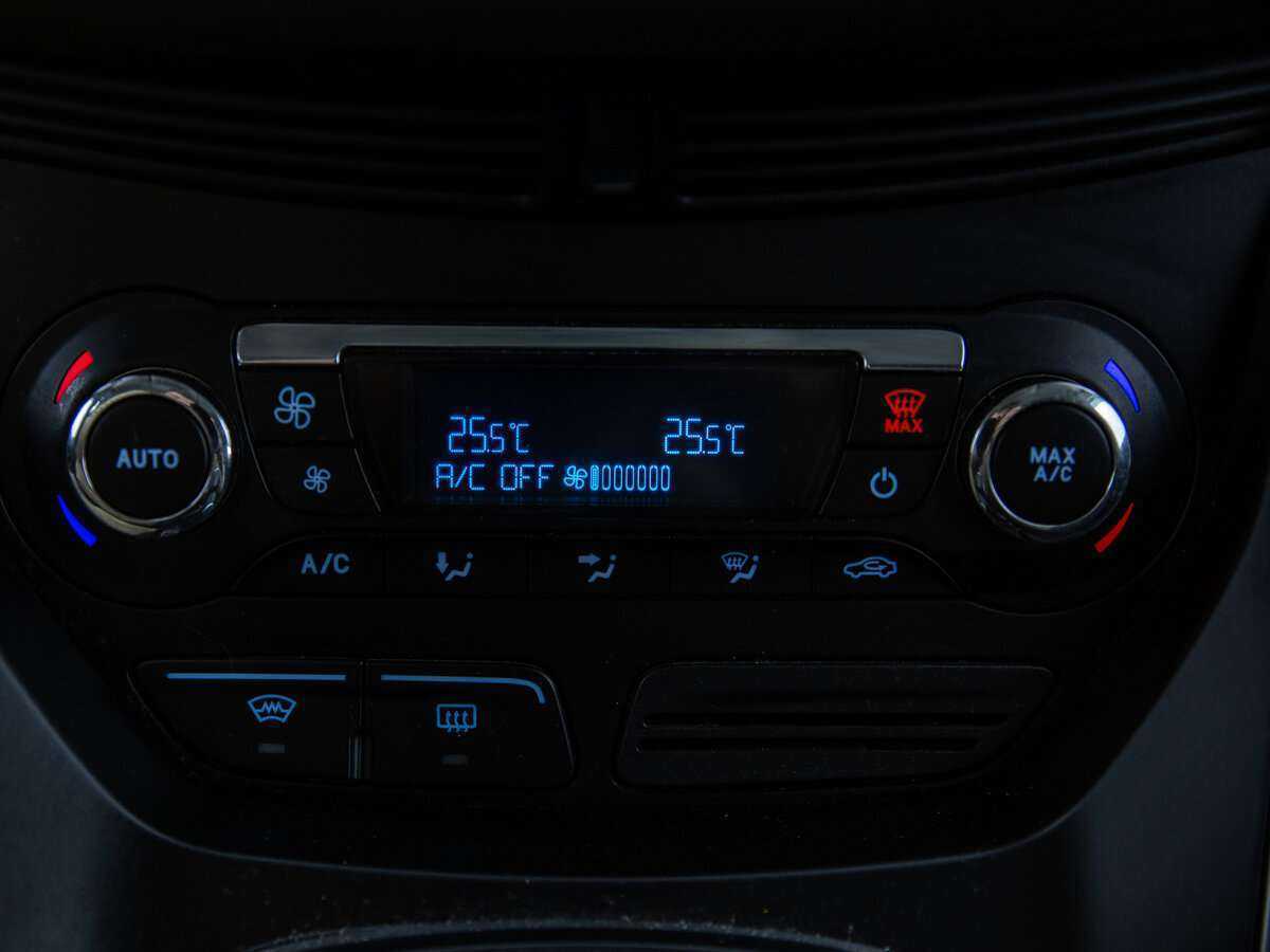 Купить Ford Kuga с пробегом. Фото: #15