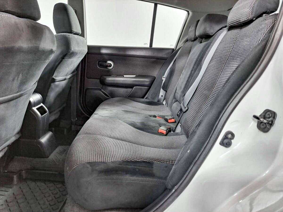 Купить Nissan Tiida с пробегом. Фото: #9