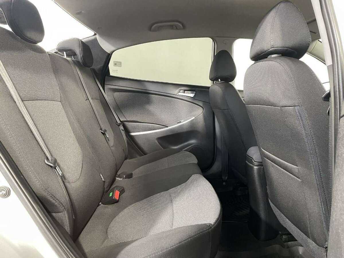 Купить Hyundai Solaris с пробегом. Фото: #15