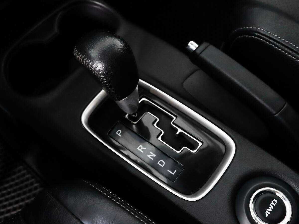 Купить Mitsubishi Outlander с пробегом. Фото: #10