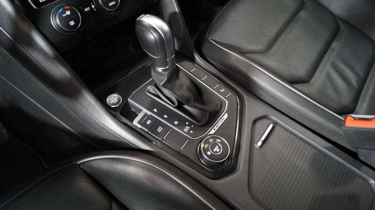 Купить Volkswagen Tiguan с пробегом. Фото: #17