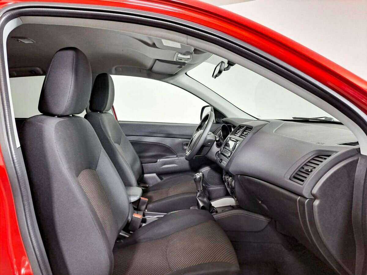 Купить Mitsubishi ASX с пробегом. Фото: #8