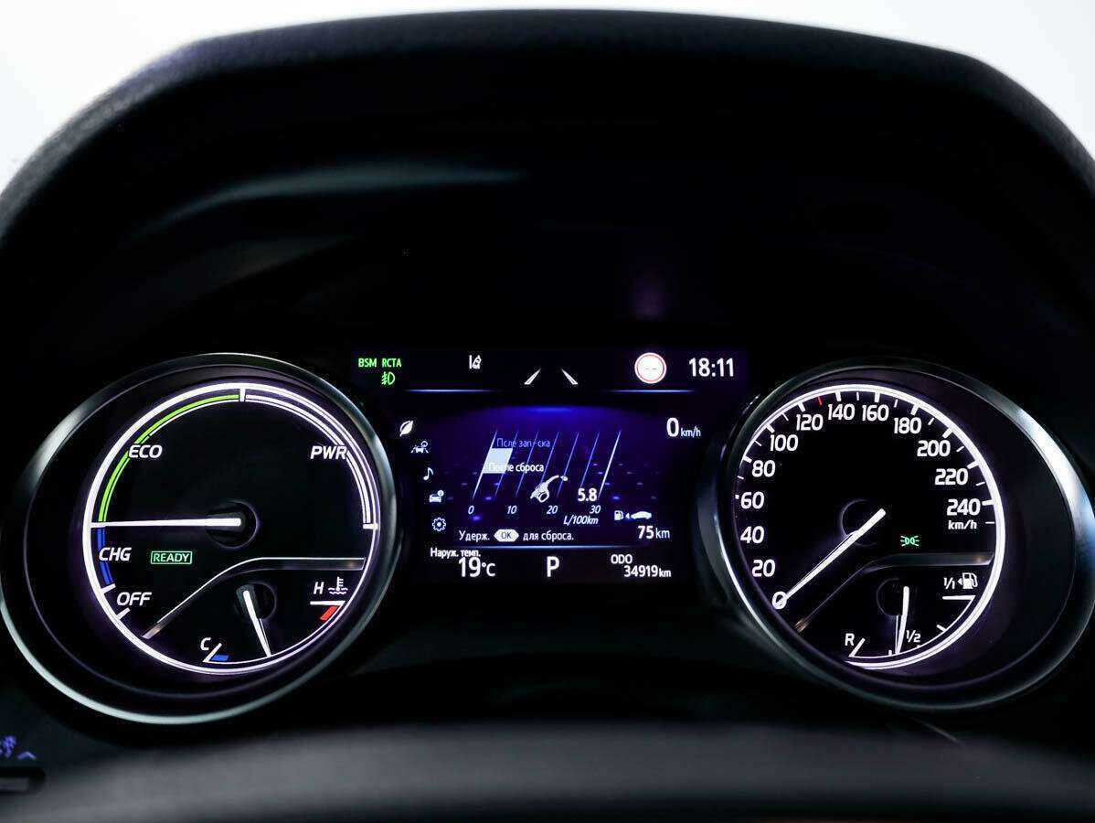 Купить Toyota Camry с пробегом. Фото: #9