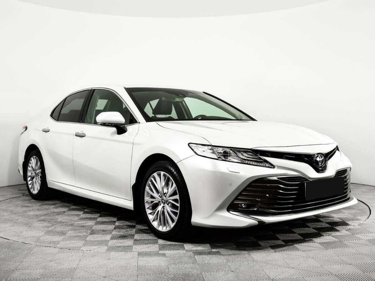 Купить Toyota Camry с пробегом. Фото: #2