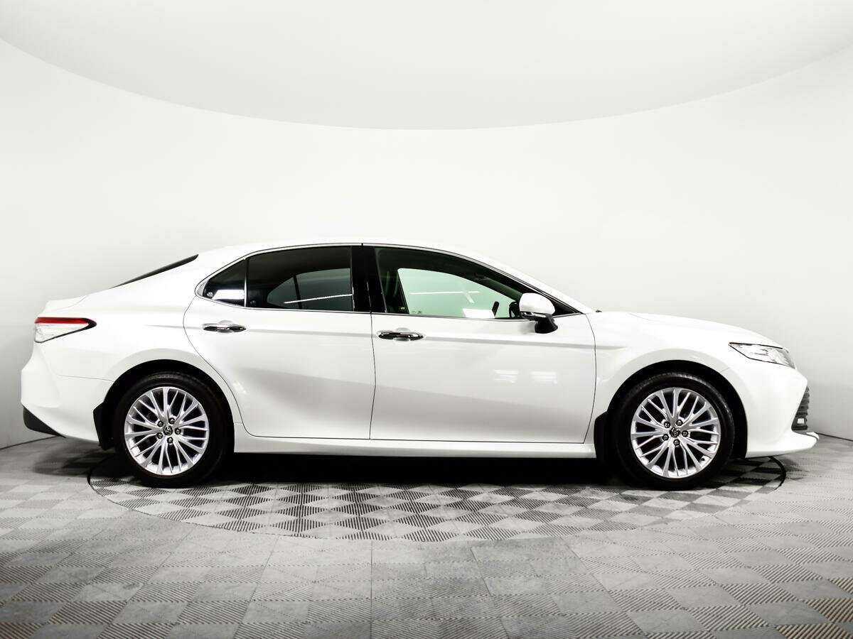 Купить Toyota Camry с пробегом. Фото: #3