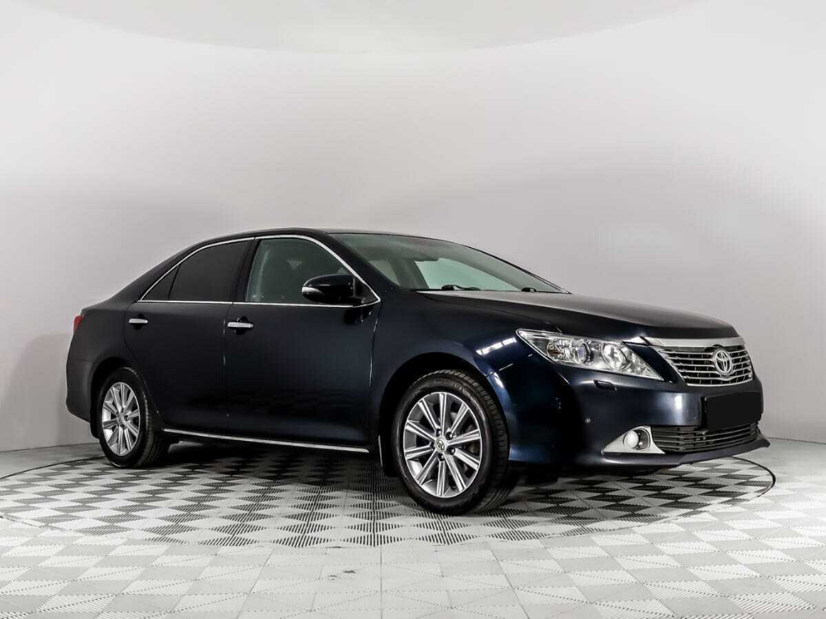 Купить Toyota Camry с пробегом. Фото: #2