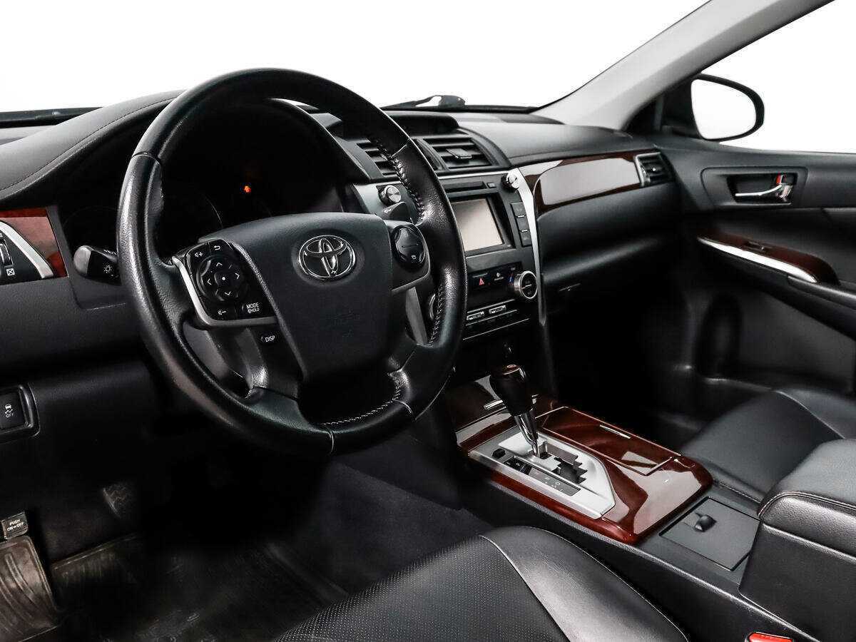 Купить Toyota Camry с пробегом. Фото: #8