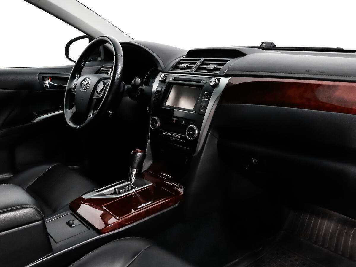 Купить Toyota Camry с пробегом. Фото: #12