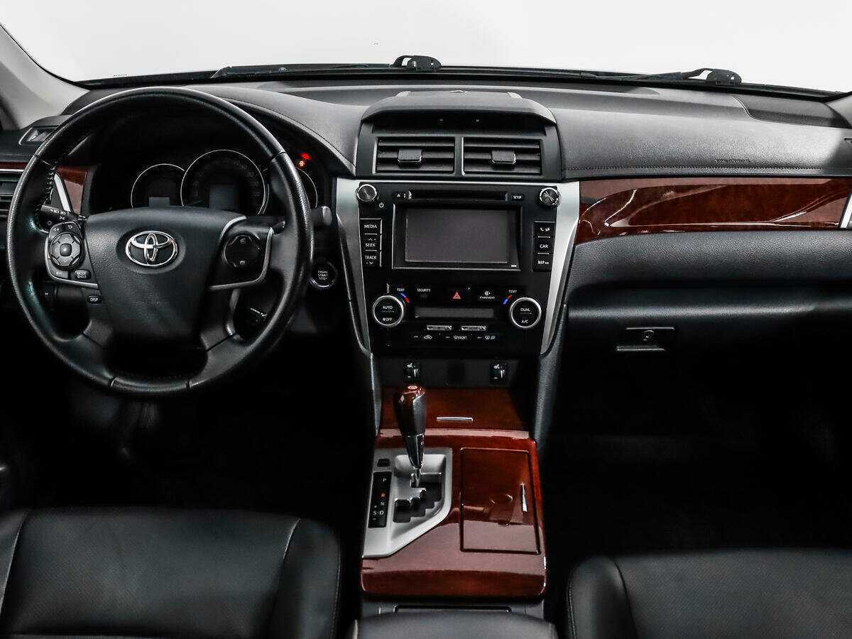 Купить Toyota Camry с пробегом. Фото: #13