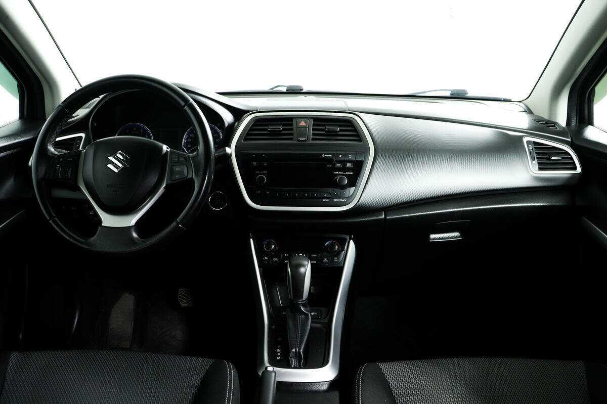 Купить Suzuki SX4 с пробегом. Фото: #10
