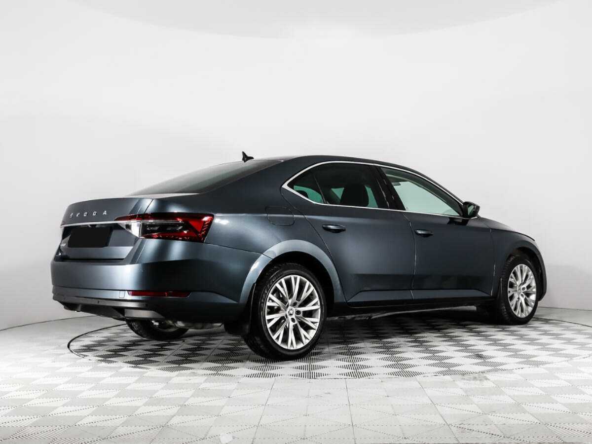 Купить Skoda Superb с пробегом. Фото: #4