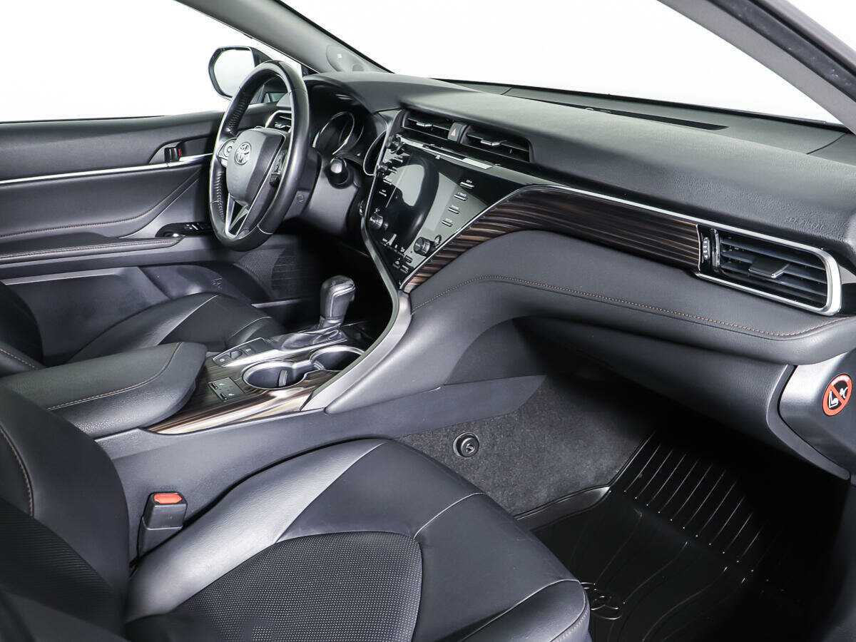 Купить Toyota Camry с пробегом. Фото: #8