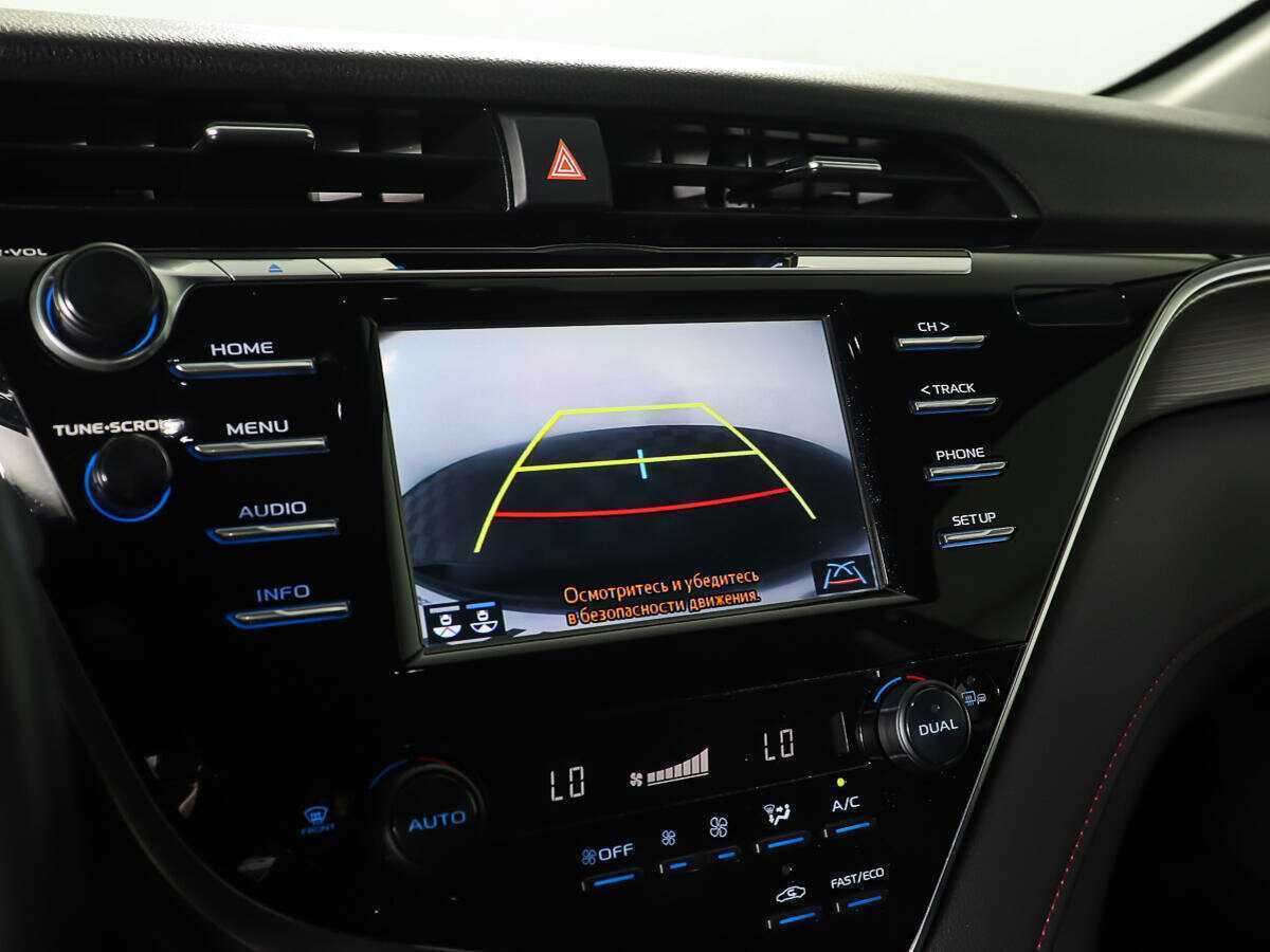 Купить Toyota Camry с пробегом. Фото: #18