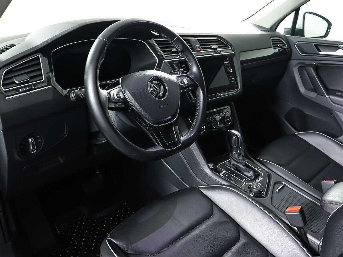 Купить Volkswagen Tiguan с пробегом. Фото: #12