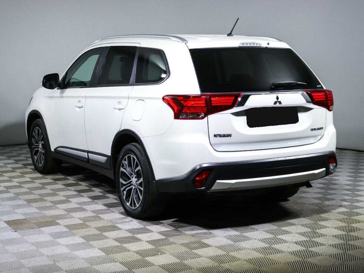 Купить Mitsubishi Outlander с пробегом. Фото: #5