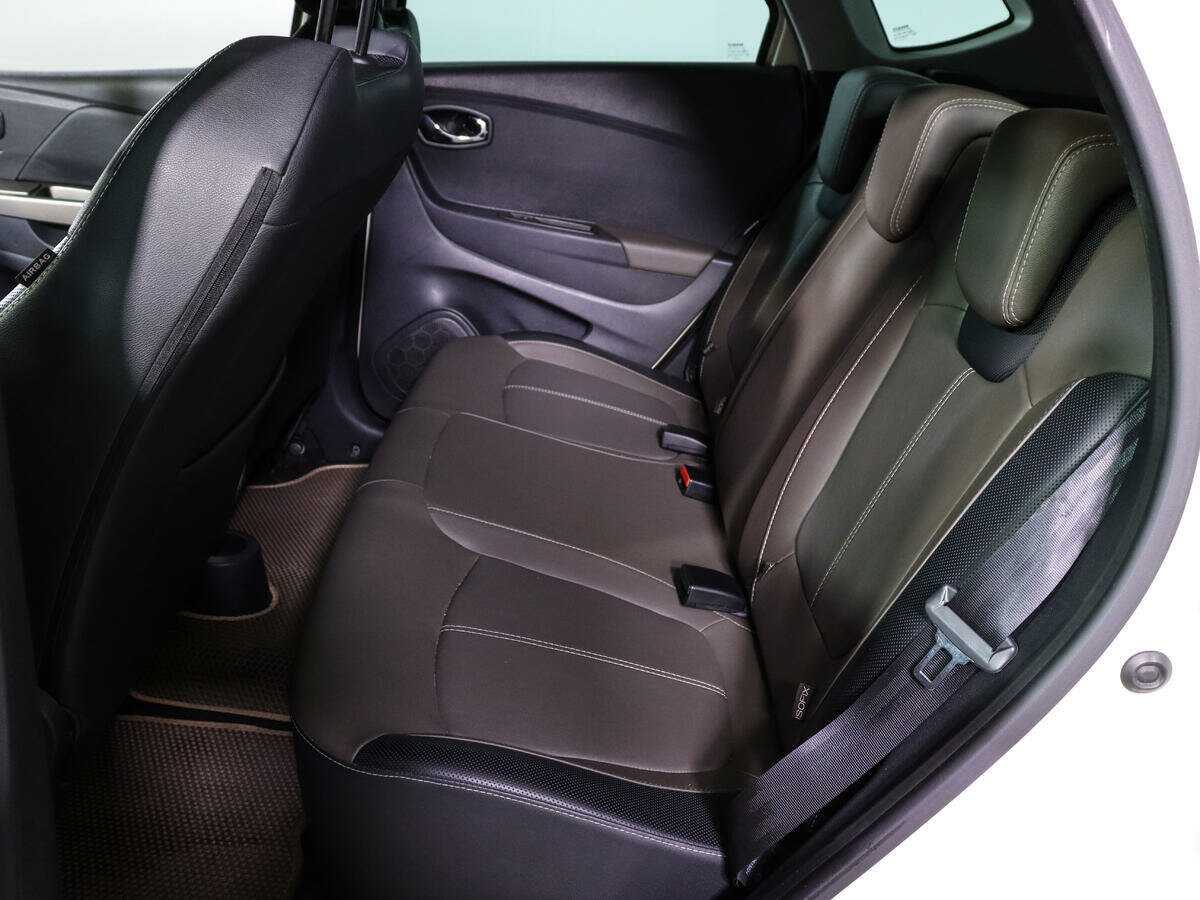 Купить Renault Kaptur с пробегом. Фото: #8