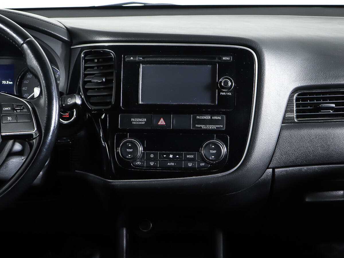 Купить Mitsubishi Outlander с пробегом. Фото: #11