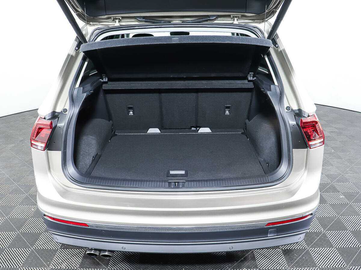 Купить Volkswagen Tiguan с пробегом. Фото: #9