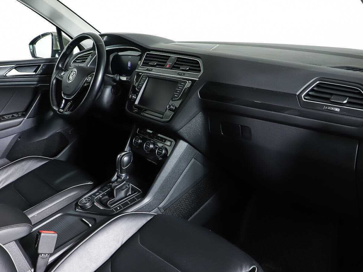 Купить Volkswagen Tiguan с пробегом. Фото: #10