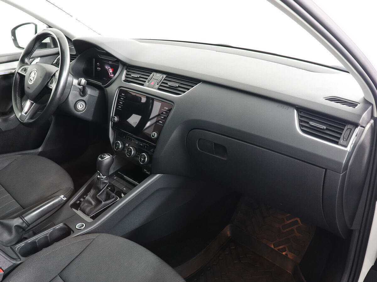 Купить Skoda Octavia с пробегом. Фото: #9