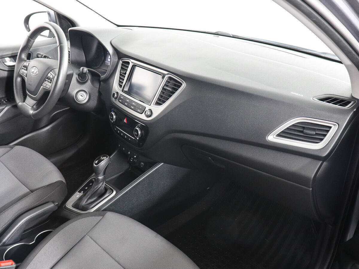 Купить Hyundai Solaris с пробегом. Фото: #9