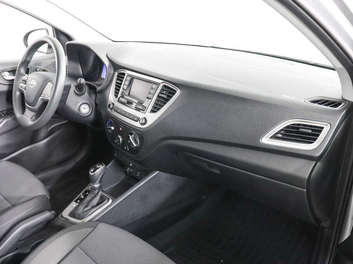 Купить Hyundai Solaris с пробегом. Фото: #9