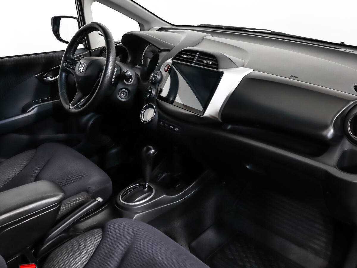 Купить Honda Jazz с пробегом. Фото: #10