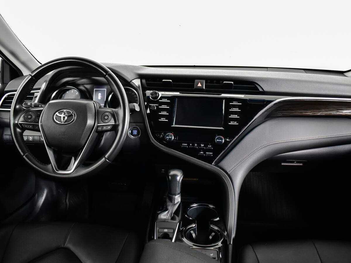 Купить Toyota Camry с пробегом. Фото: #12