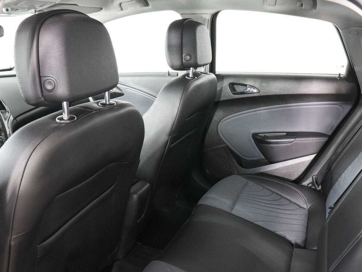 Купить Opel Astra с пробегом. Фото: #11