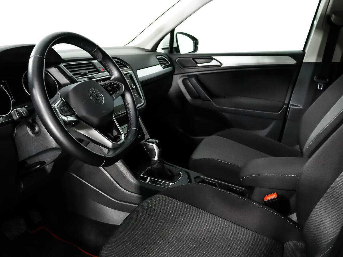 Купить Volkswagen Tiguan с пробегом. Фото: #6