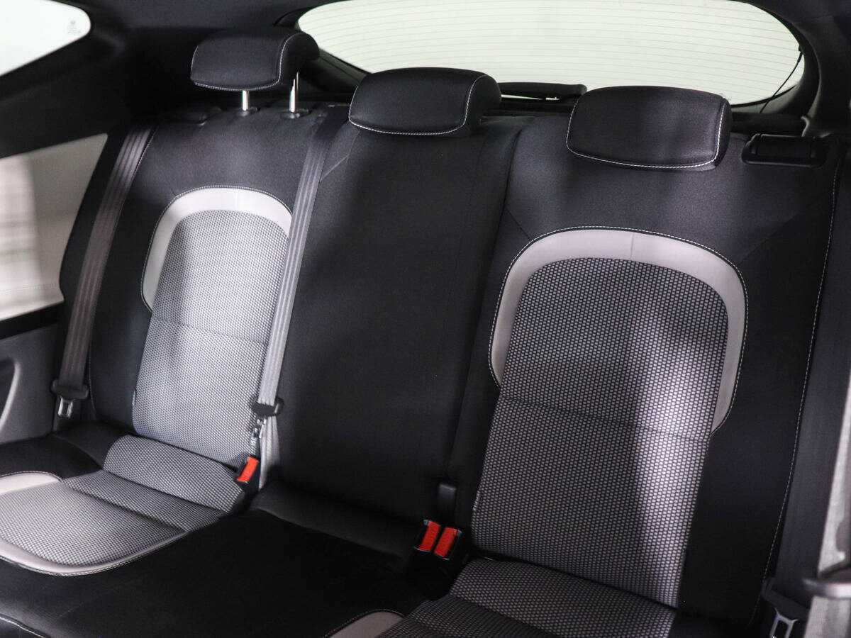 Купить Kia Ceed с пробегом. Фото: #11