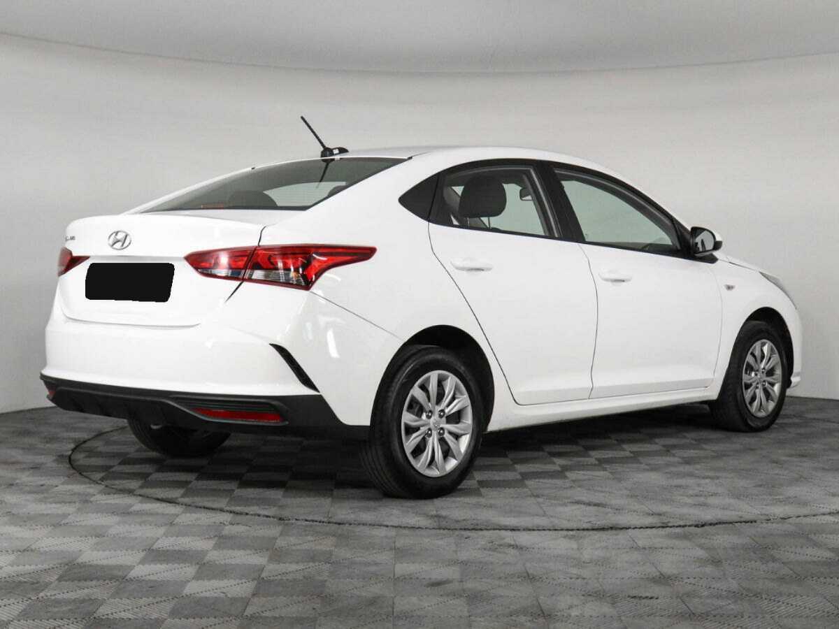 Купить Hyundai Solaris с пробегом. Фото: #4