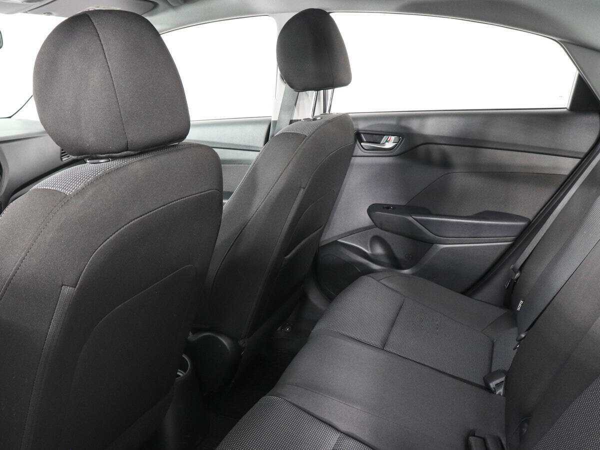 Купить Hyundai Solaris с пробегом. Фото: #11