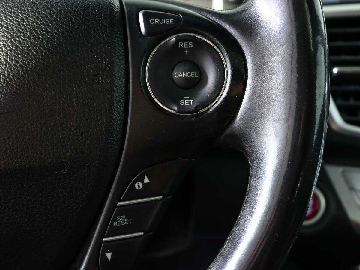 Купить Honda Accord с пробегом. Фото: #17