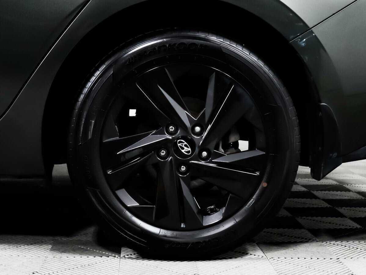 Купить Hyundai Elantra с пробегом. Фото: #13