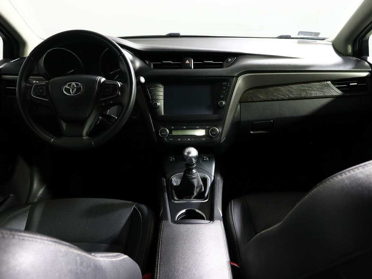 Купить Toyota Avensis с пробегом. Фото: #8