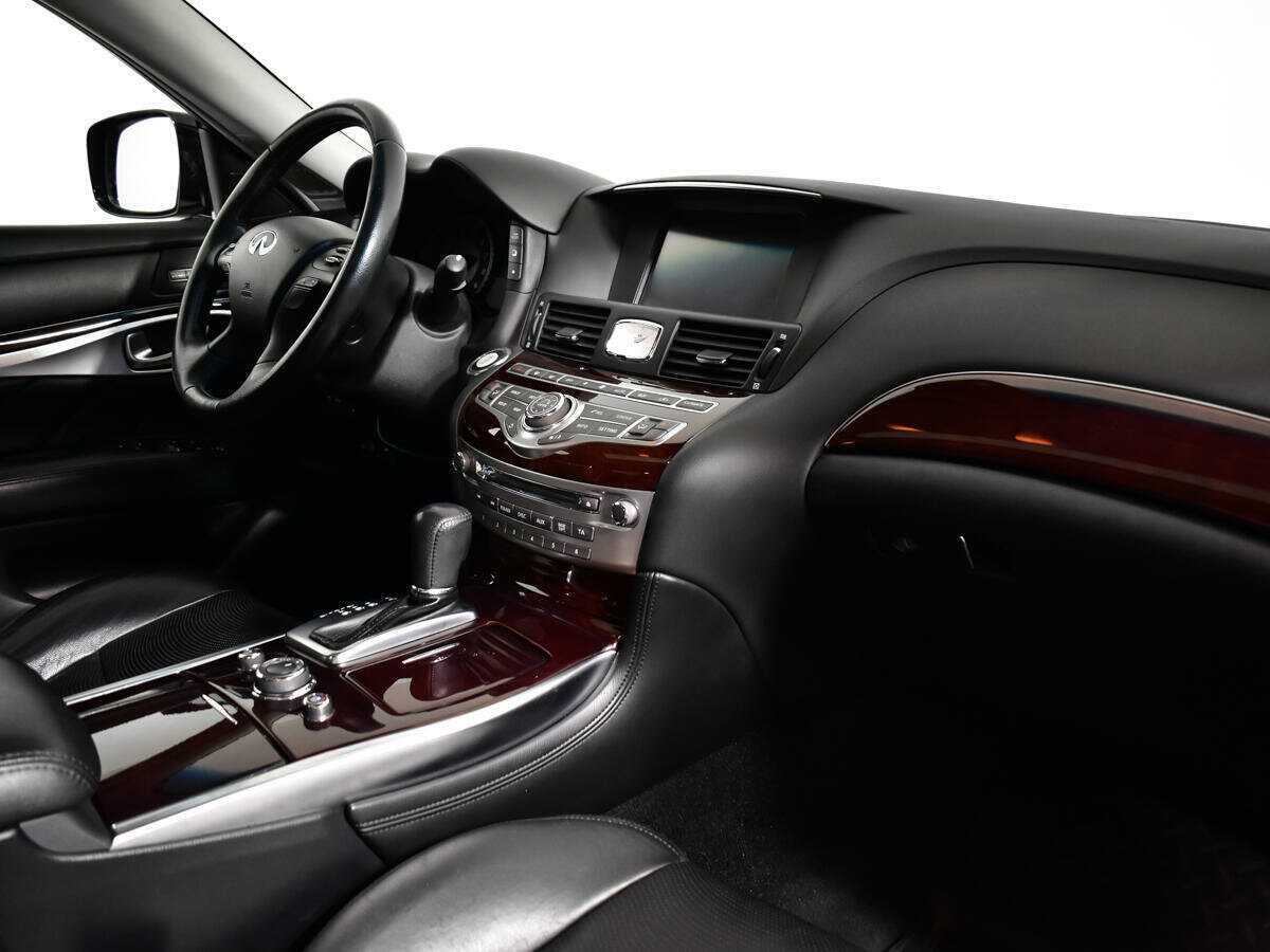 Купить Infiniti Q70 с пробегом. Фото: #4