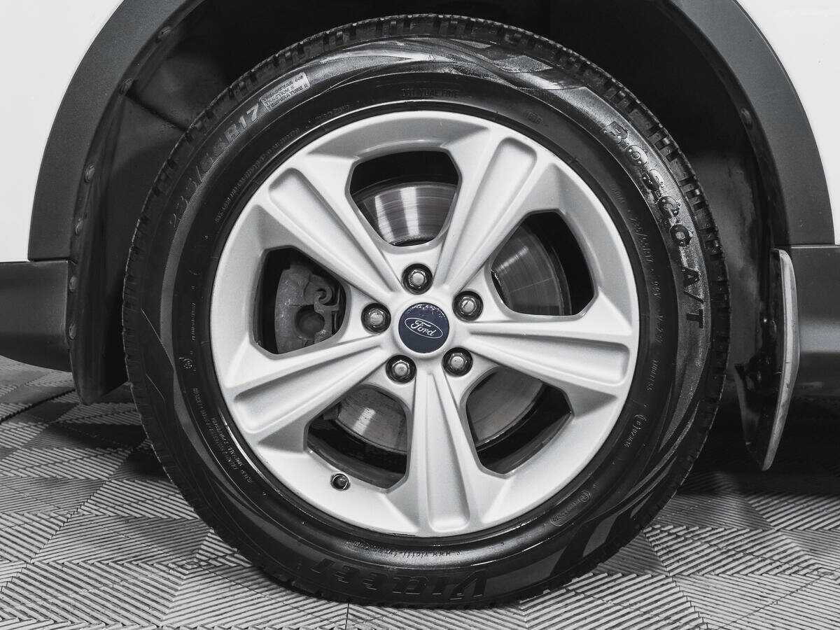 Купить Ford Kuga с пробегом. Фото: #16