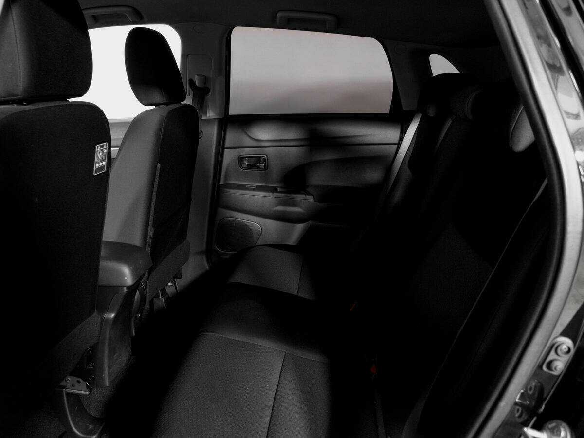 Купить Mitsubishi ASX с пробегом. Фото: #8