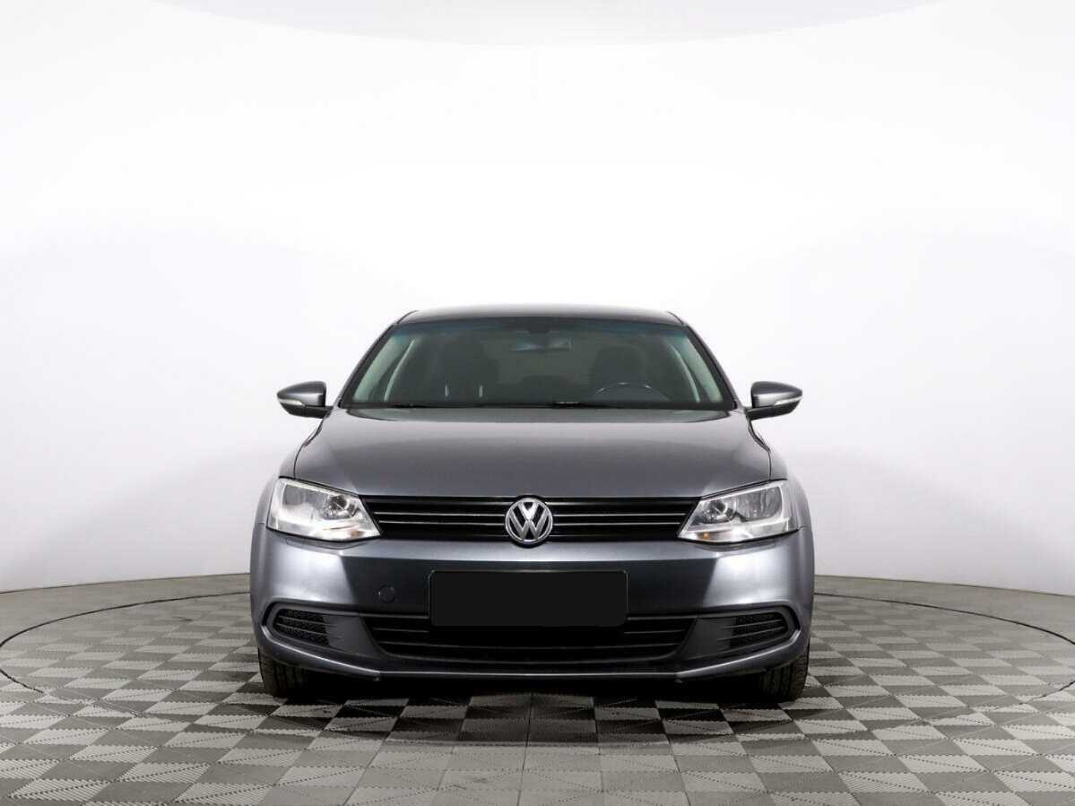 Купить Volkswagen Jetta с пробегом. Фото: #1