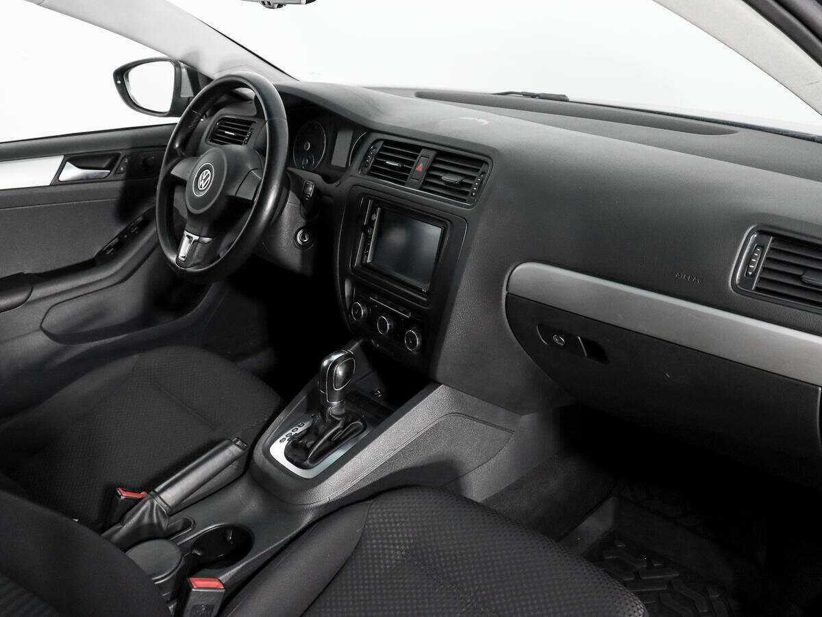 Купить Volkswagen Jetta с пробегом. Фото: #10
