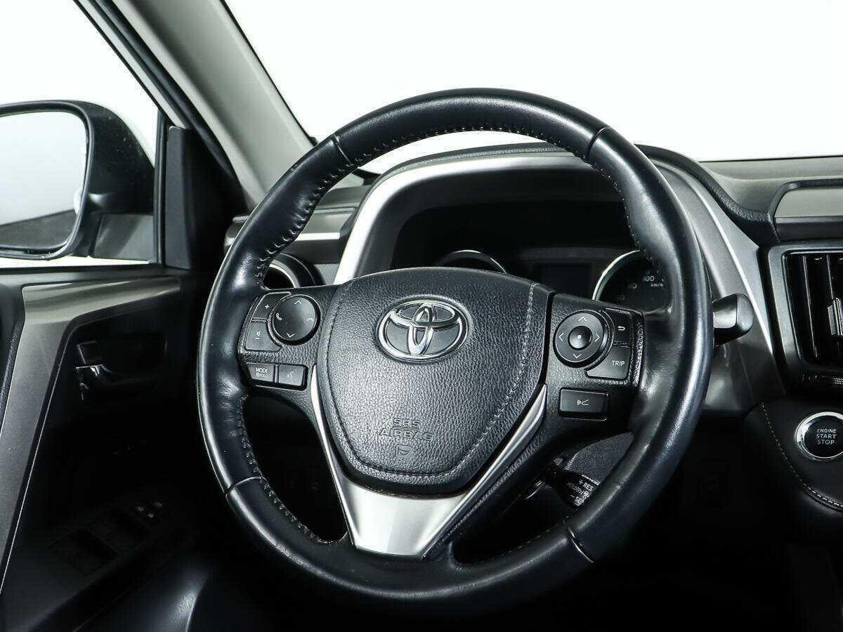 Купить Toyota RAV4 с пробегом. Фото: #13