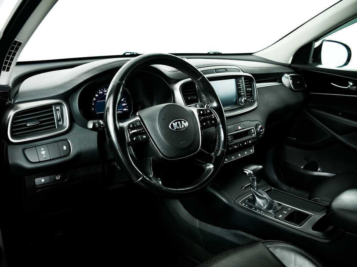Купить Kia Sorento с пробегом. Фото: #10