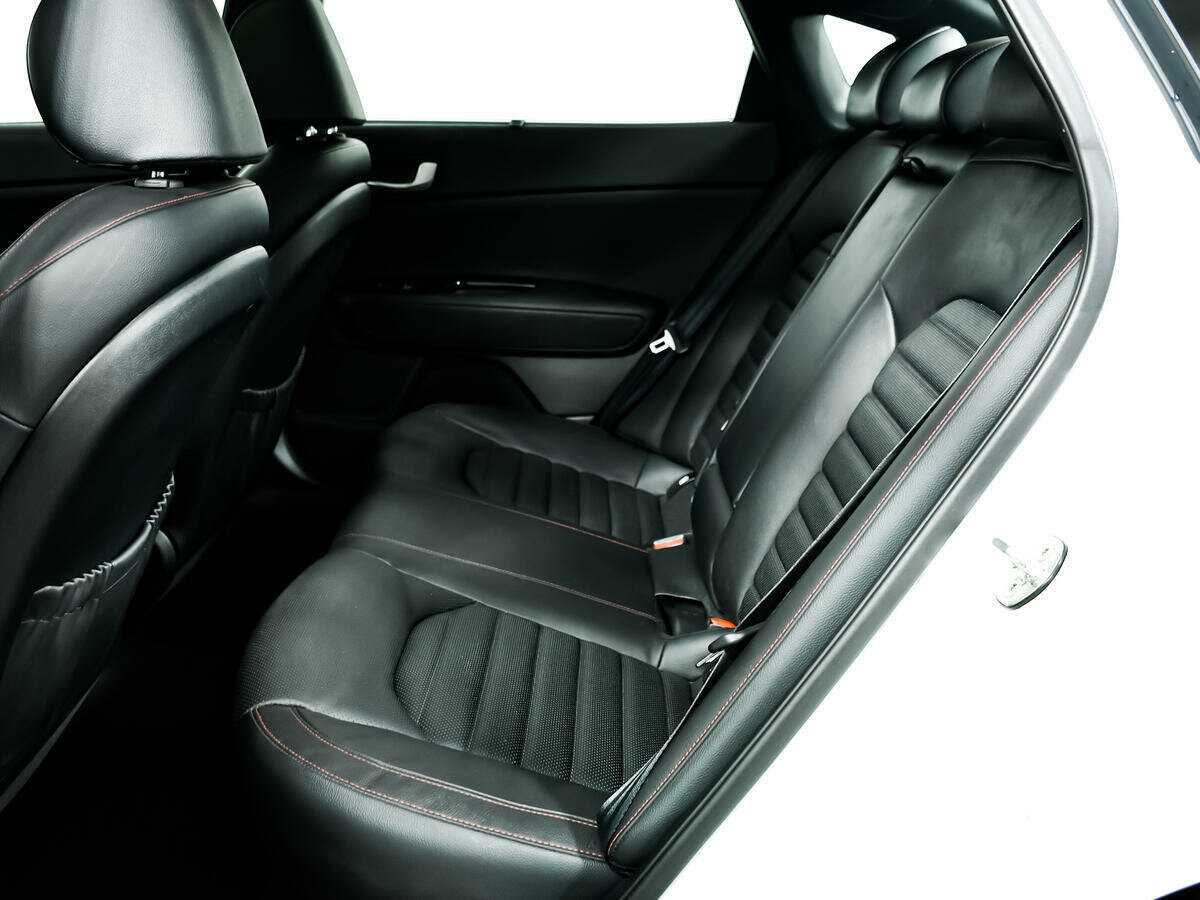 Купить Kia Optima с пробегом. Фото: #11