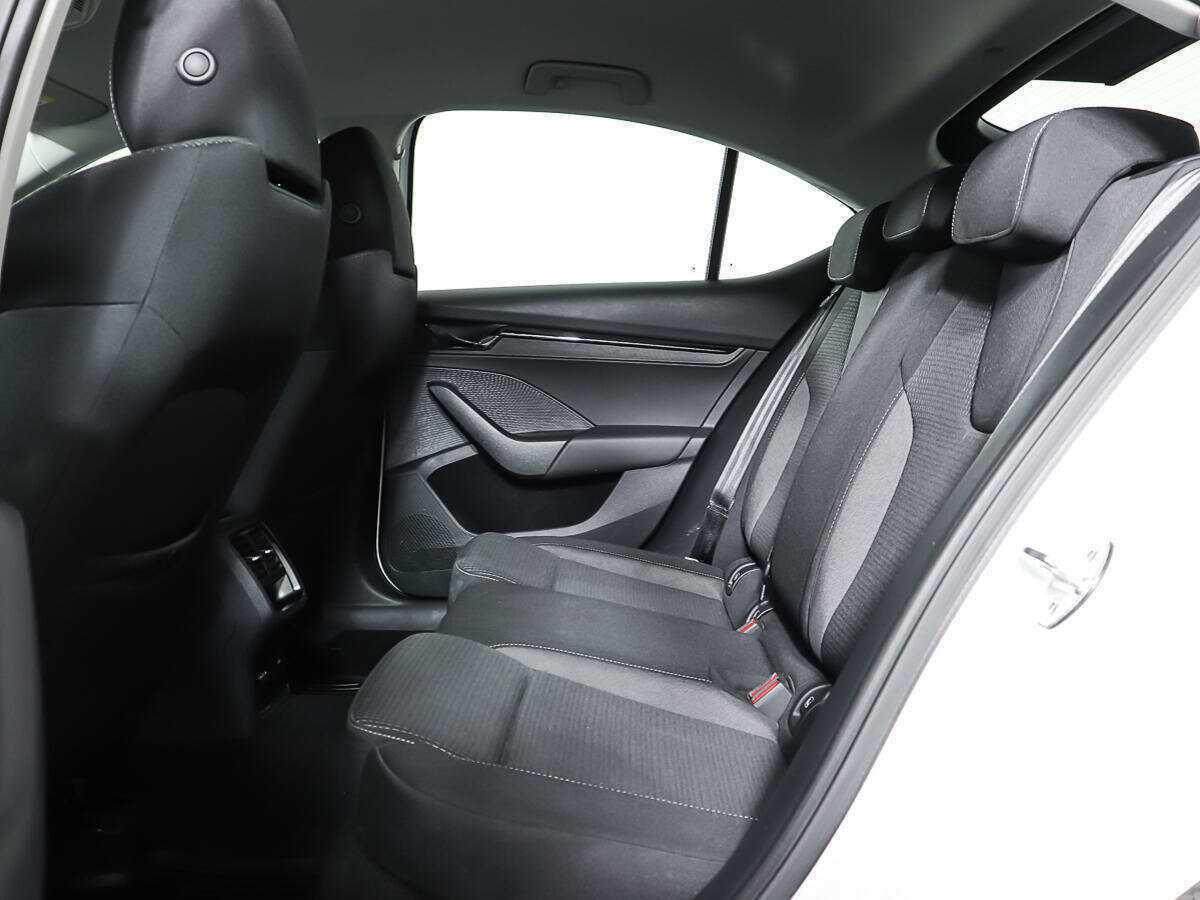 Купить Skoda Octavia с пробегом. Фото: #9