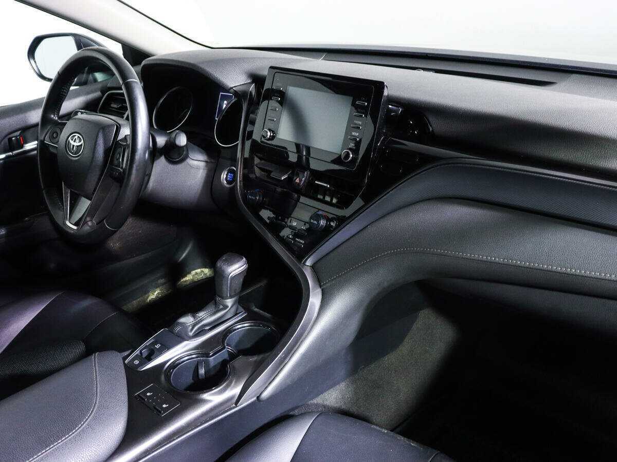 Купить Toyota Camry с пробегом. Фото: #8