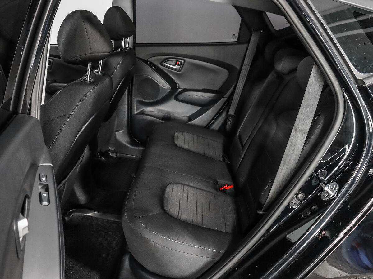 Купить Hyundai ix35 с пробегом. Фото: #9
