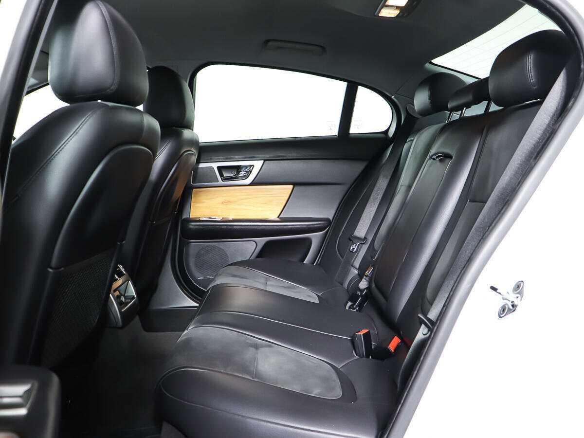 Купить Jaguar XF с пробегом. Фото: #9