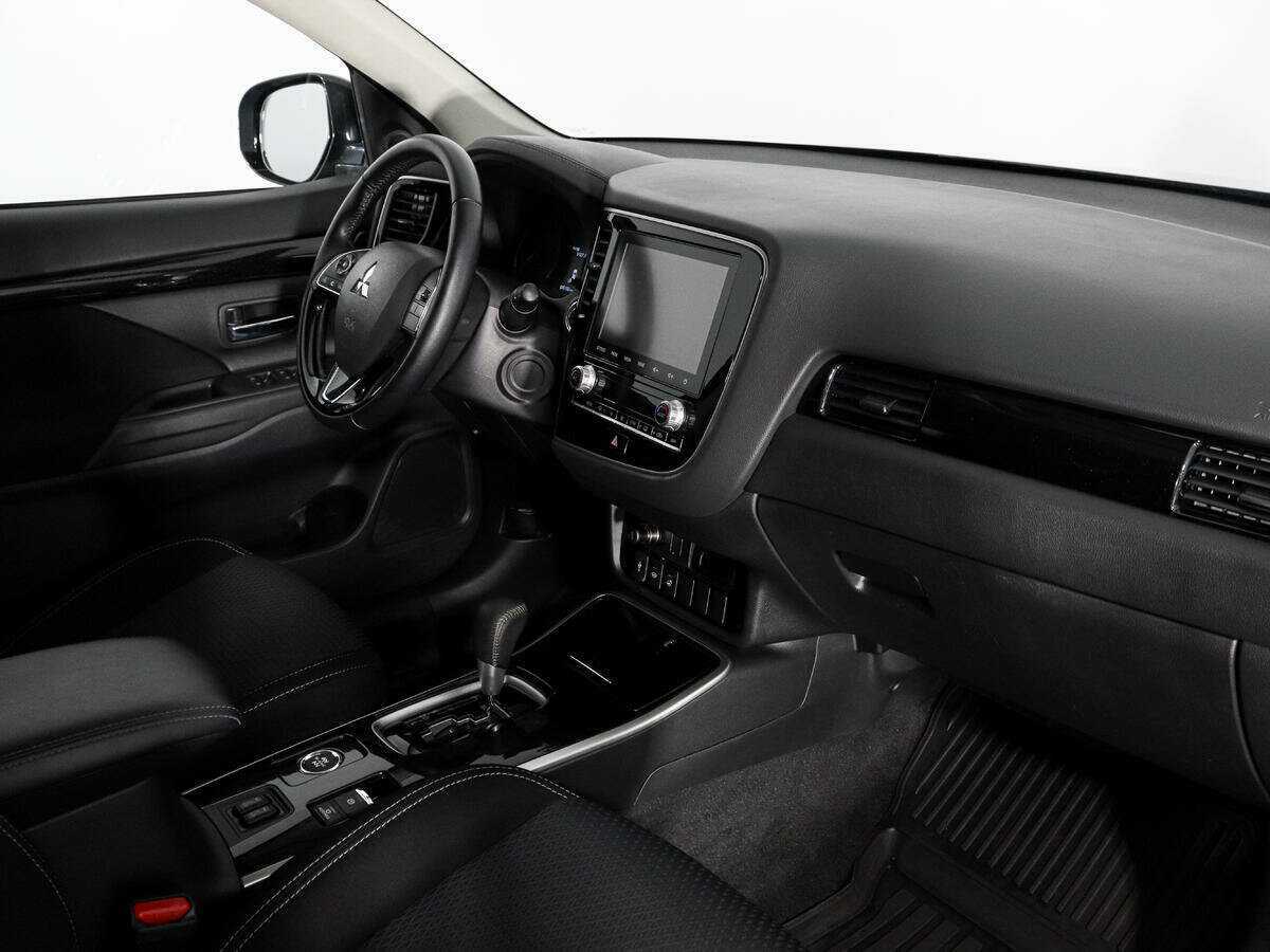 Купить Mitsubishi Outlander с пробегом. Фото: #13