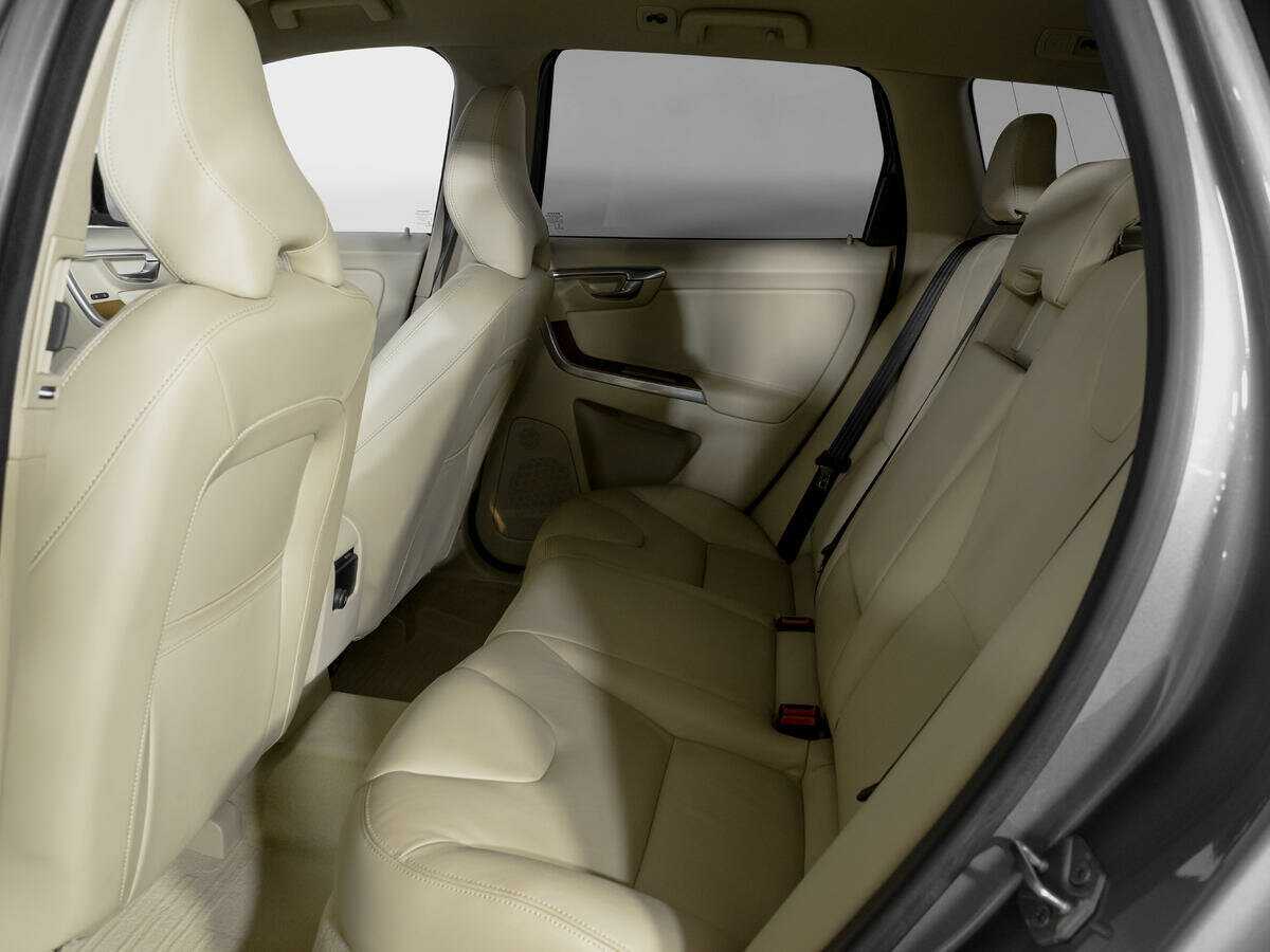 Купить Volvo XC60 с пробегом. Фото: #9